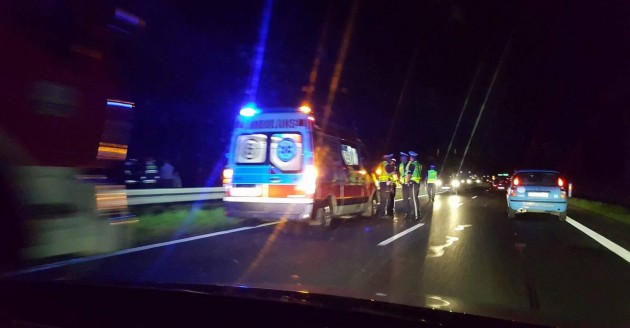 wypadek, kobiór, dk1, jedynka, karetka, policja