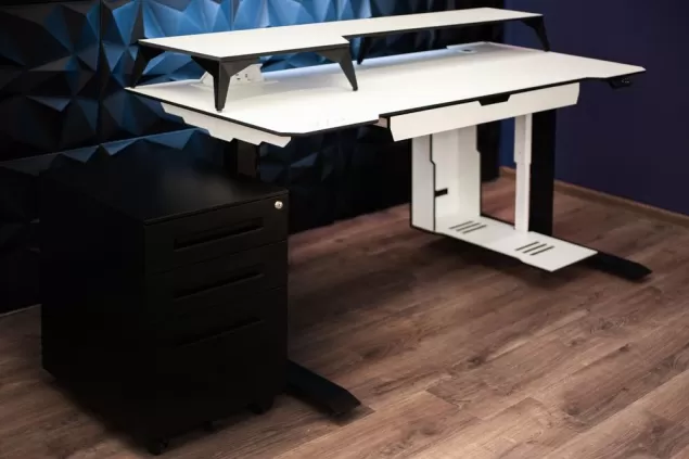 biurko na wymiar mobiusdesk