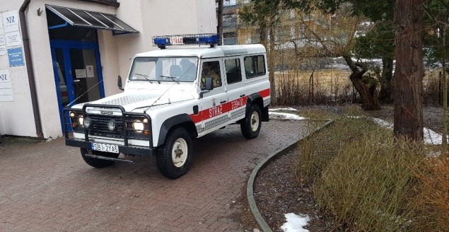 Strażacy zapewniają pomoc w transporcie do punktów szczepień