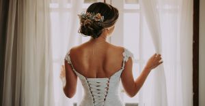 Dlaczego kobiety noszą gorsety?