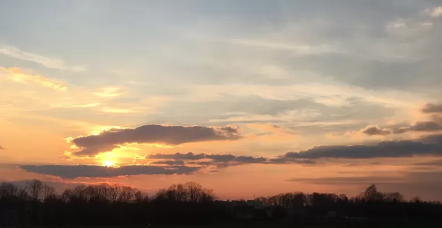 Zachód słońca, ulica Wąska