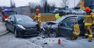 Czołowe zderzenie na Mazańcowickiej - 29.03.2021