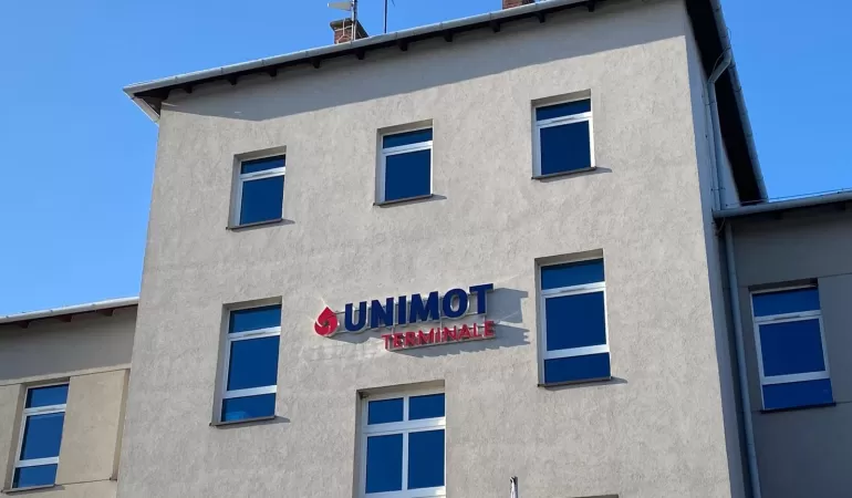 unimot terminale, rcekoenergia, siedziba