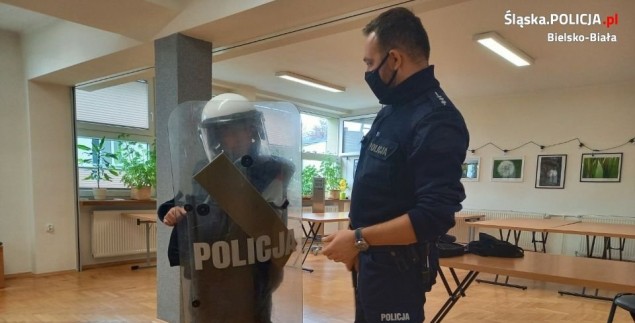 Dzielnicowi przeprowadzili prelekcje dla osób ze szczególnymi potrzebami