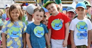 "Nie wyrzucaj śmieci jak leci". Marsz Ekologiczny przedszkolaków - 5.06.2025