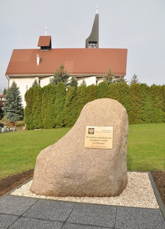 pomnik w Janowicach, janowice