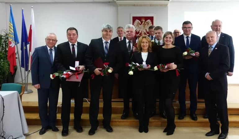 Państwowe odznaczenie dla czechowickich organizacji związkowych, instytucji i osób prywatnych