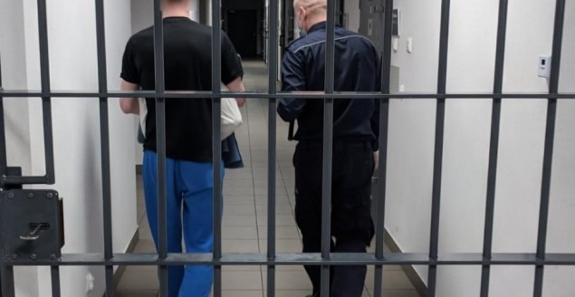 Zuchwała kradzież w hotelu pracowniczym. Okradł współlokatora