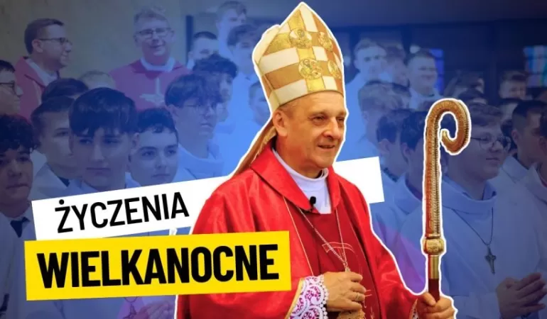 Życzenia biskupa Pindla na Wielkanoc. Złożył je w otoczeniu ceremoniarzy i animatorów liturgicznych