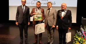 Burmistrz Błachut z wizytą w Łomży. Wziął udział w obchodach 607. rocznicy nadania praw miejskich