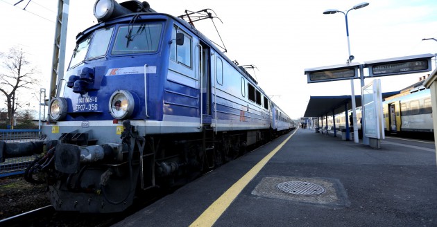 tlk szyndzielnia, pociąg, dworzec, intercity
